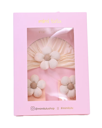 Beige Flower Pastel Accent Gift Set