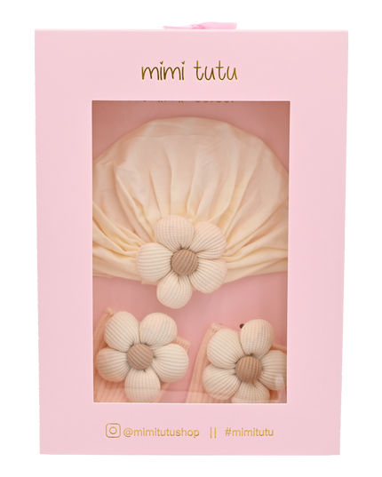 Beige Flower Pastel Accent Gift Set