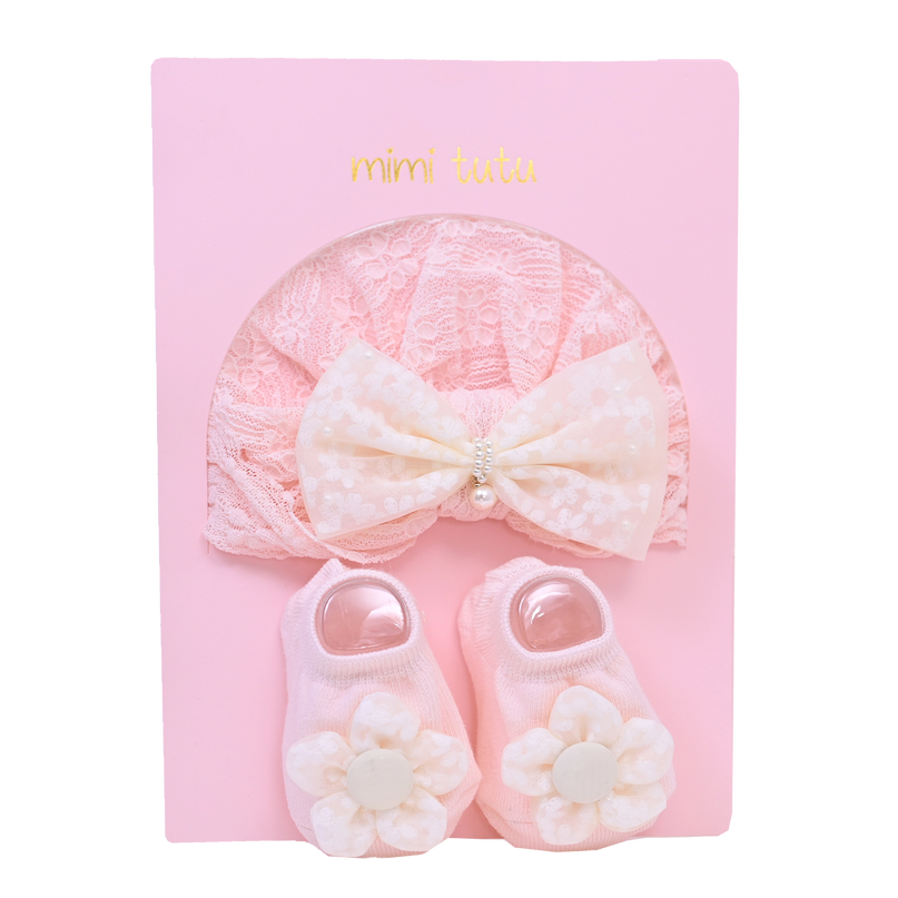 Pink and Ivory Flower Gift Set